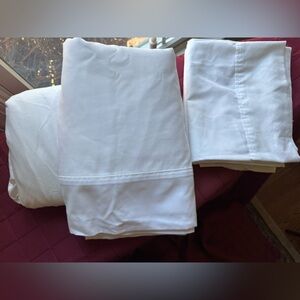 Charism Brilliant White Queen Bed Sheet 6 Piece Set